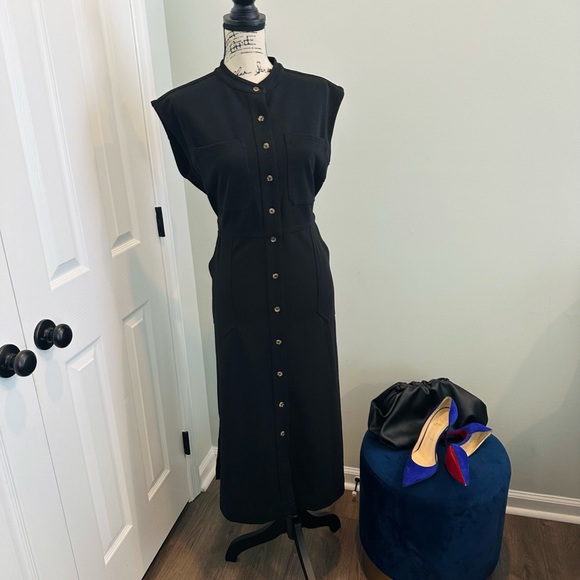 Gibson & Latimer
Knit Crepe Banded Collar Button Front Belted Midi Dress - Picture 4 of 10